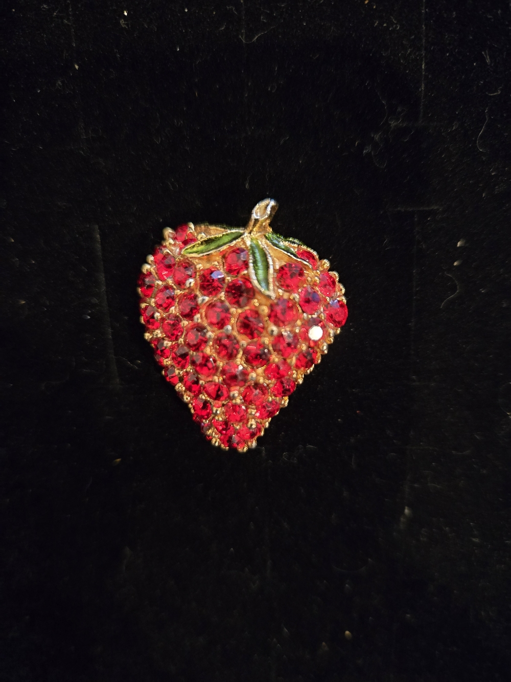 Eye Catching Red Rhinestone  Strawberry Brooch Pin - Vintage